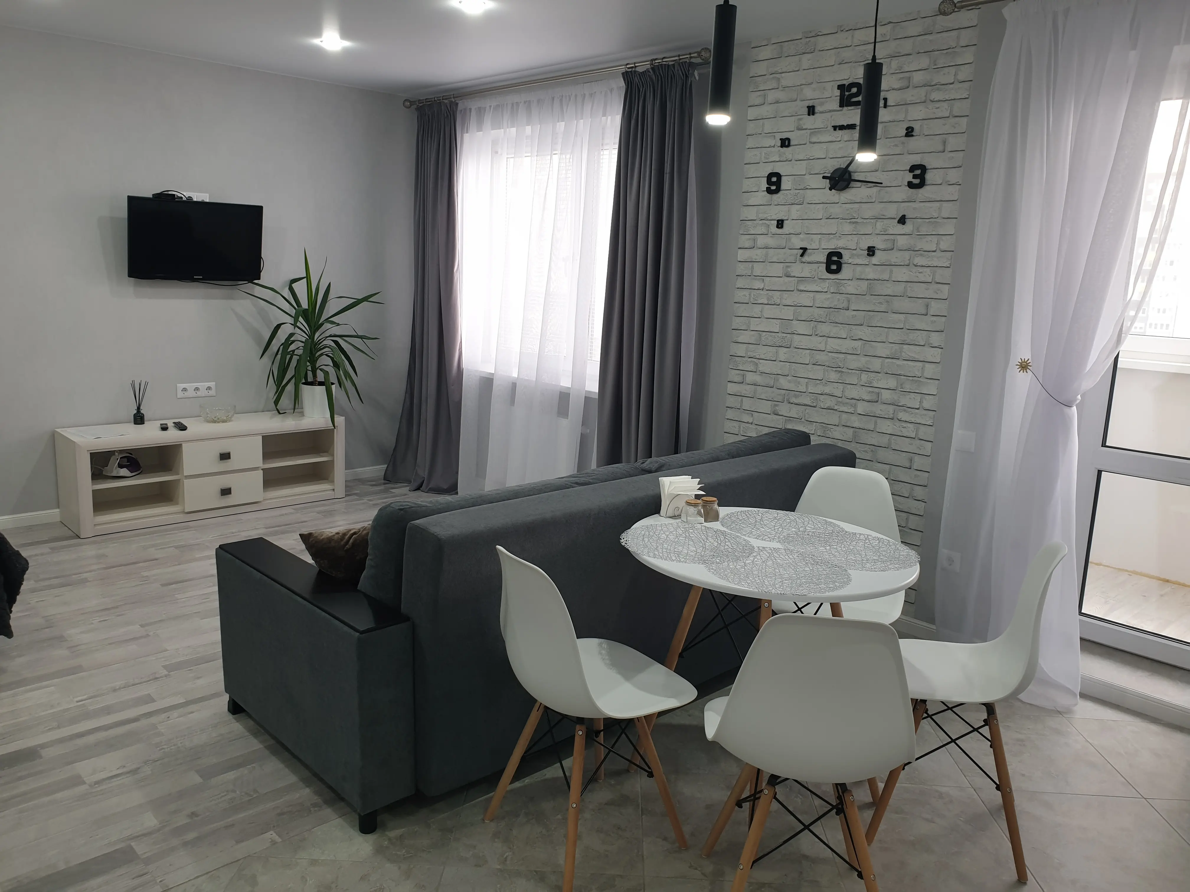 Вид квартиры на сутки, Брест, ул. Екельчика 17А — фото 3