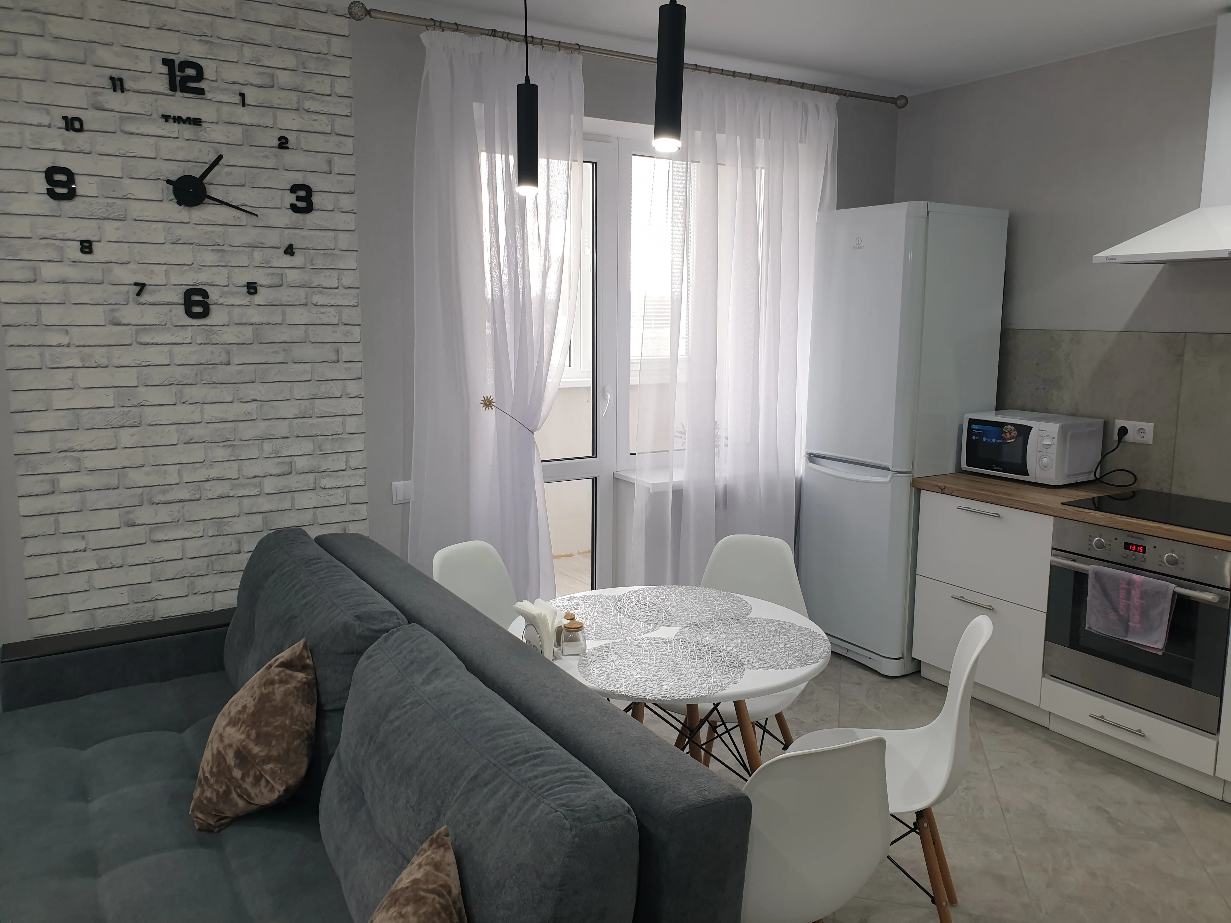 Однокомнатная квартира на сутки в Брест, ул. Екельчика 17А